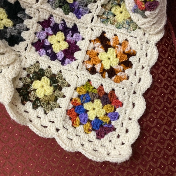 Granny Square Afghan - Picture 4 of 5